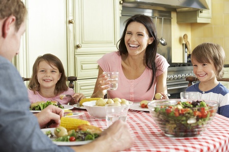 Does Your Community Dining Room Feel Like Home to Your Residents?